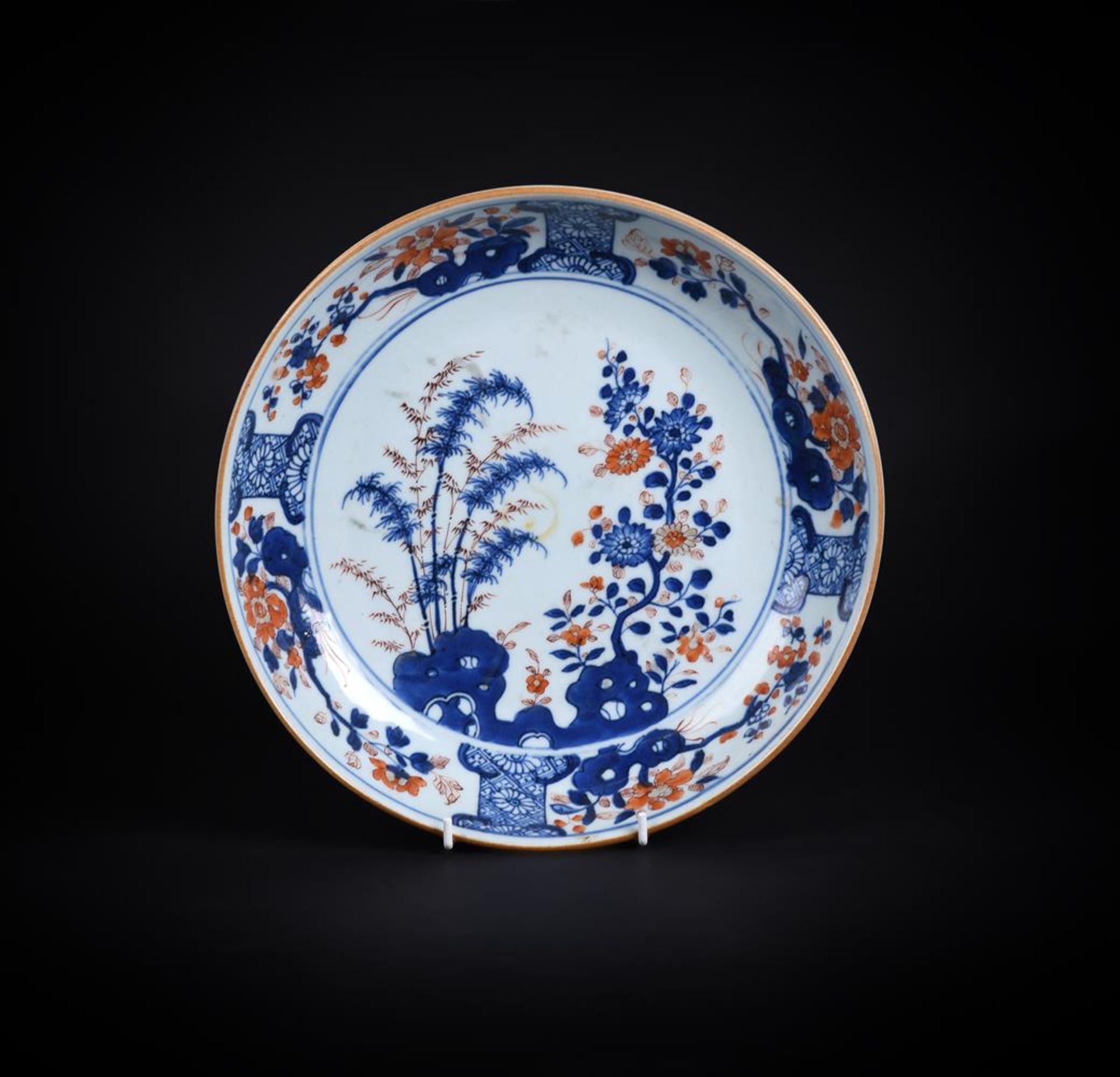 A CHINESE IMARI DISH