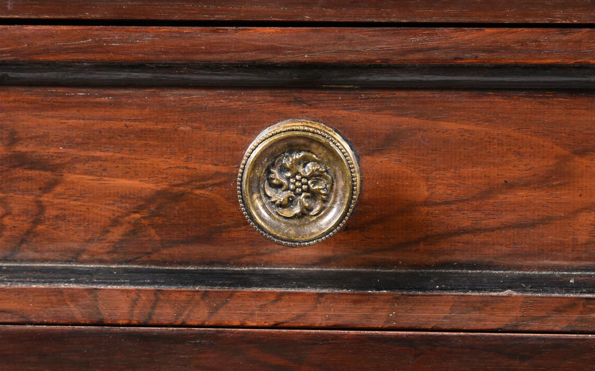 Y A PAIR OF ROSEWOOD AND SIMULATED ROSEWOOD SIDE CABINETS IN REGENCY STYLE - Image 3 of 5