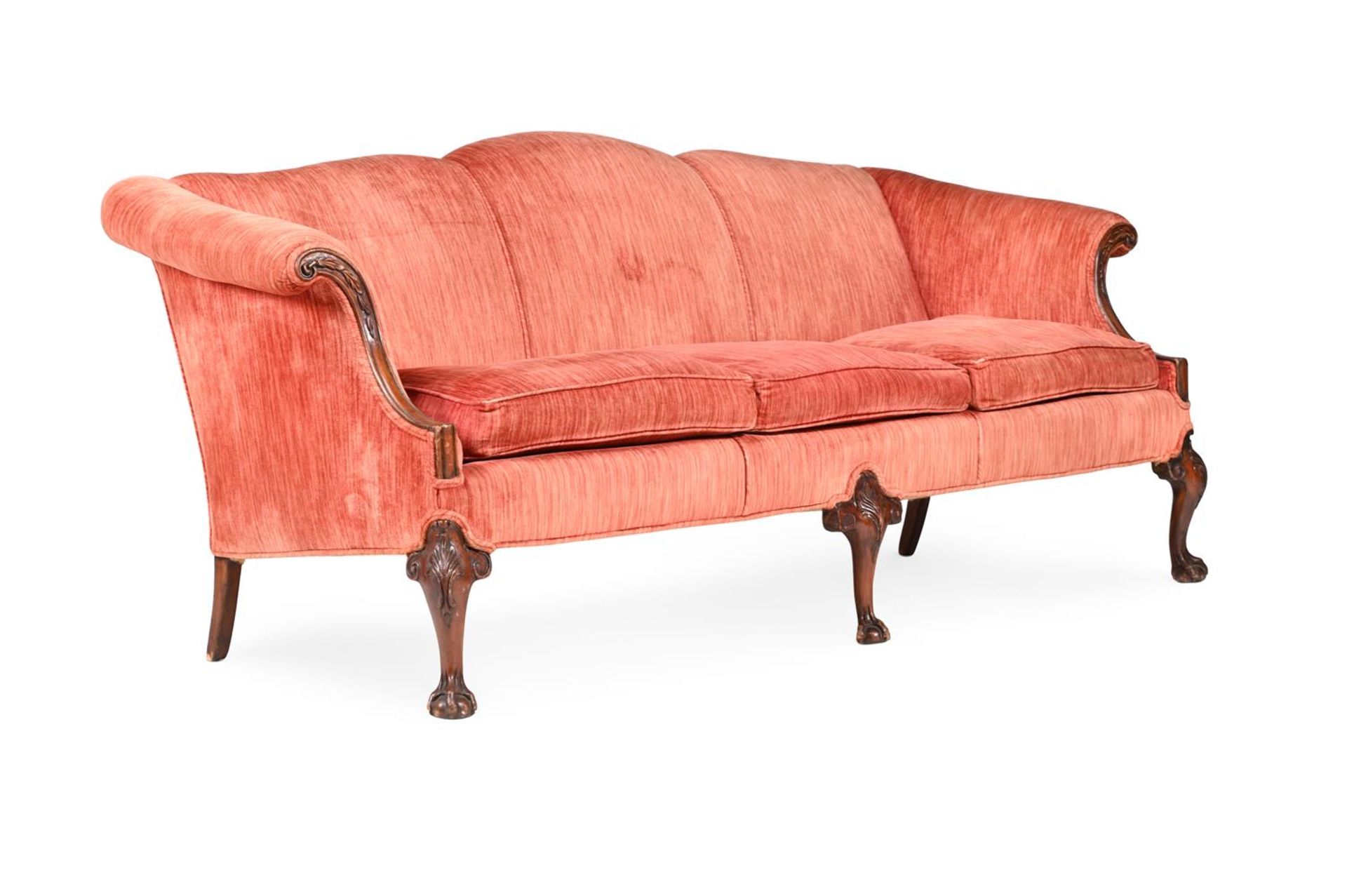 A CARVED MAHOGANY AND UPHOLSTERED SOFA IN GEORGE III STYLE - Image 2 of 3