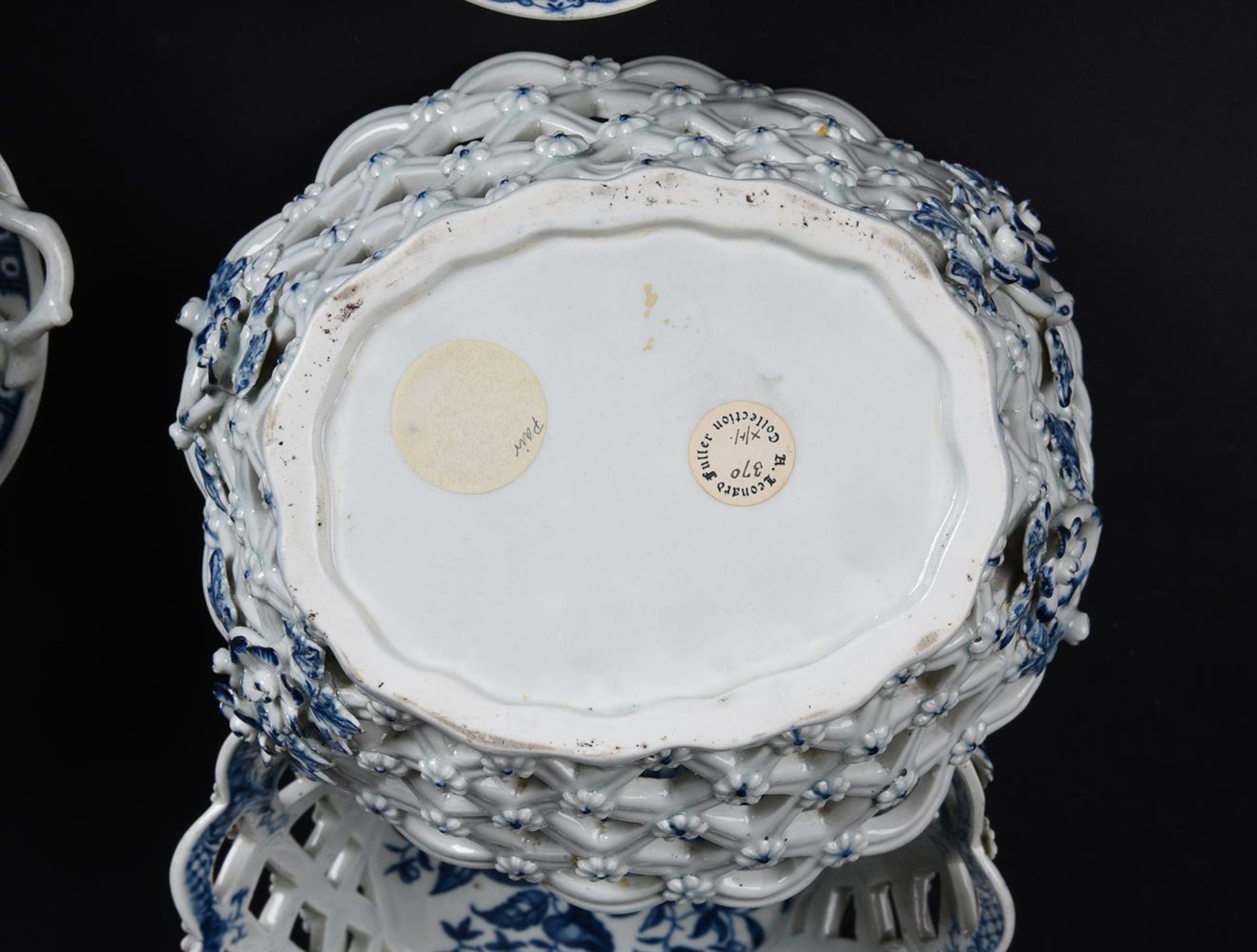 A SELECTION OF MOSTLY WORCESTER BLUE AND WHITE PRINTED PORCELAIN - Image 8 of 10