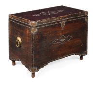 A STUDDED LEATHER UPHOLSTERED TRUNK IN 18TH CENTURY STYLE