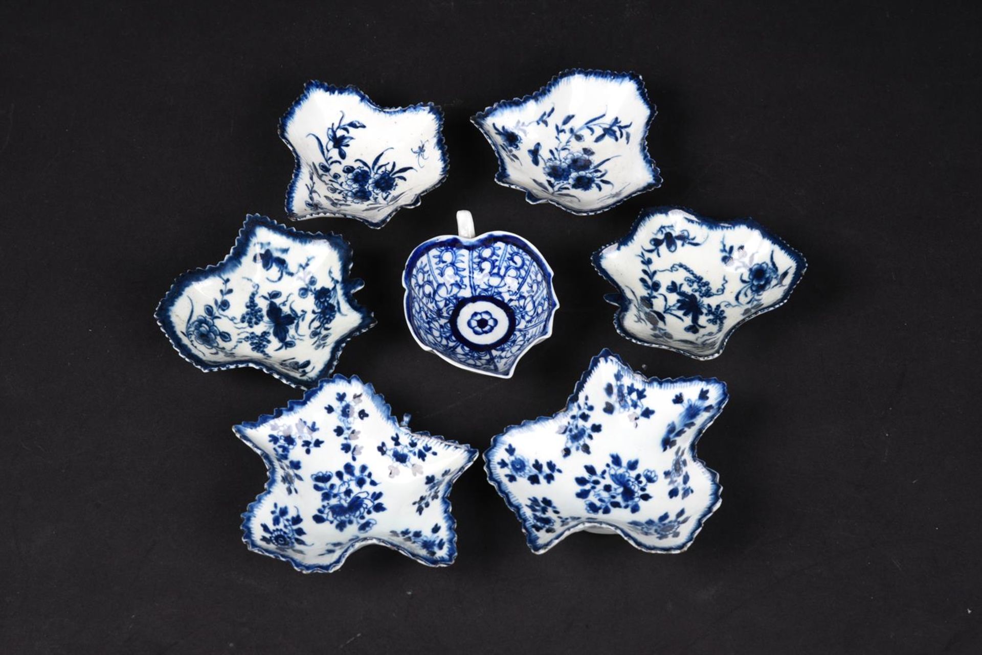 A GROUP OF SIX ENGLISH PORCELAIN BLUE AND PORCELAIN PICKLE DISHES - Image 2 of 2
