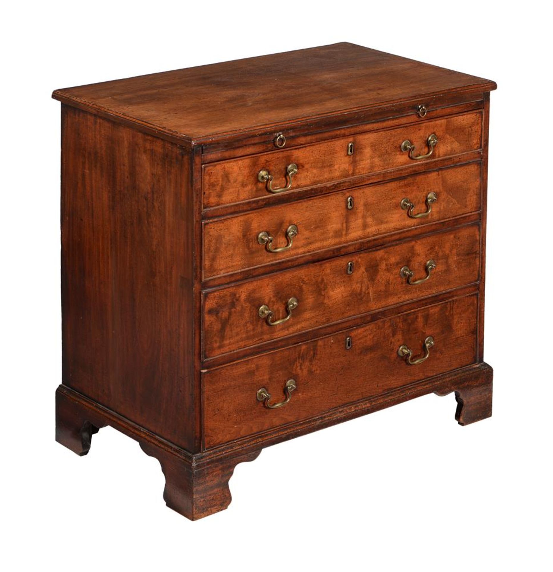 A GEORGE III MAHOGANY CHEST OF DRAWERS