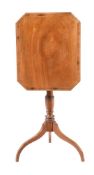 Y A REGENCY MAHOGANY AND ROSEWOOD BANDED PEDESTAL OCCASIONAL TABLE