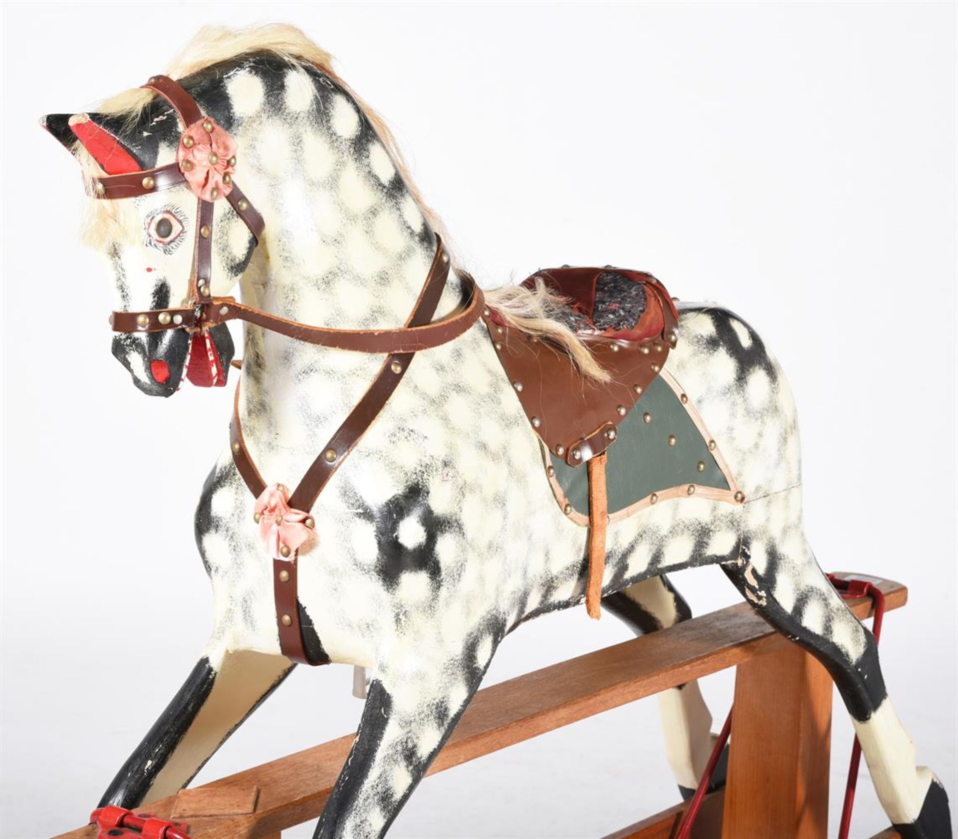 A DAPPLED GREY ROCKING HORSE - Bild 2 aus 3