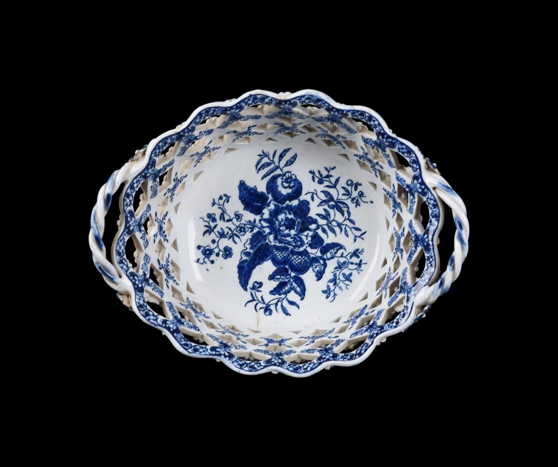 A LOWESTOFT BLUE AND WHITE PORCELAIN PIERCED OVAL CHESTNUT BASKET - Image 2 of 2