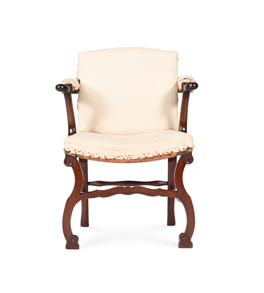 A GEORGE III MAHOGANY OPEN ARMCHAIR, IN THE MANNER OF THOMAS CHIPPENDALE, LATE 18TH CENTURY - Image 2 of 3