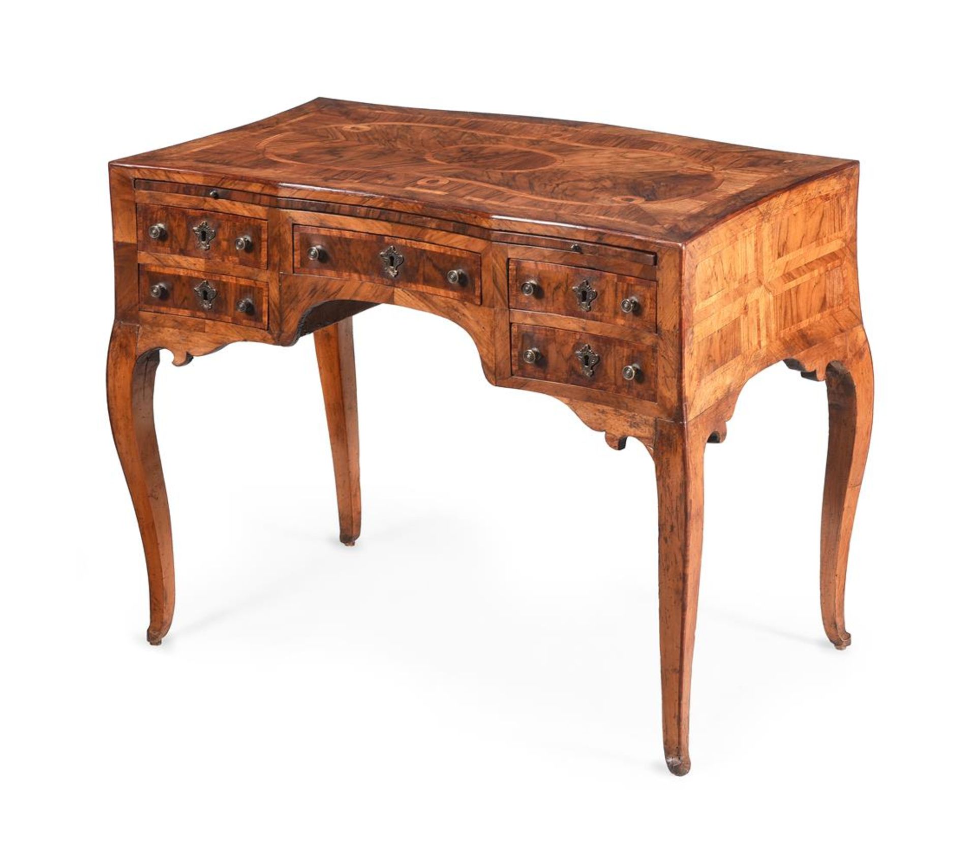 A NORTH ITALIAN FIGURED WALNUT AND CROSSBANDED SERPENTINE DRESSING TABLE, LATE 18TH CENTURY - Image 2 of 8