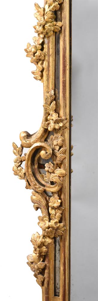 A LARGE FRENCH CARVED GILTWOOD MIRROR, IN RÉGENCE STYLE, 19TH CENTURY - Image 5 of 5