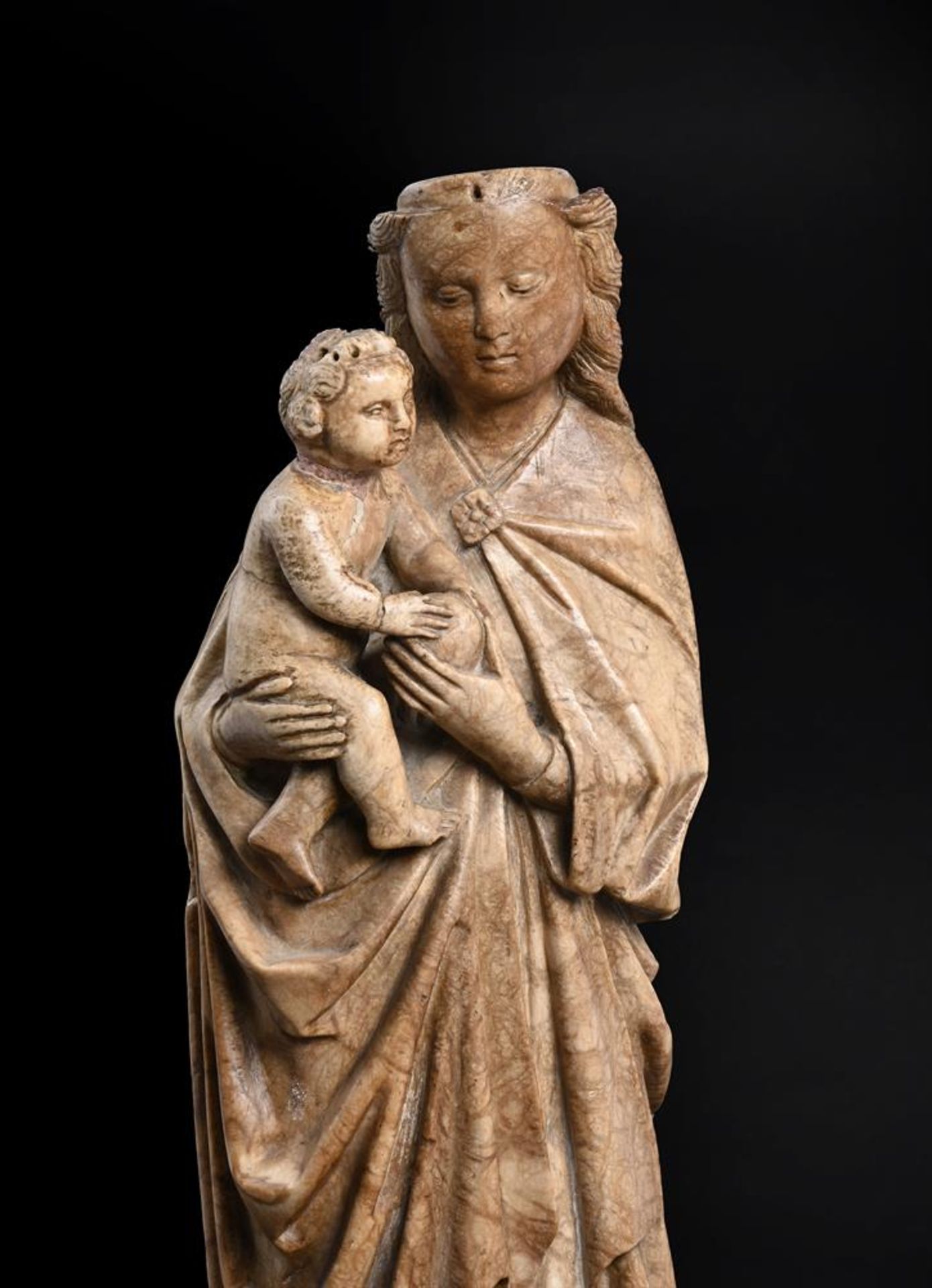 A GOTHIC CARVED ALABASTER FIGURE OF THE VIRGIN AND CHILD, 14TH CENTURY - Image 2 of 9