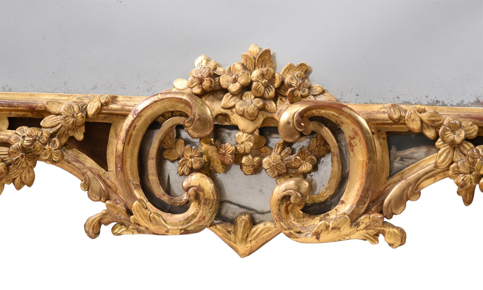 A LARGE FRENCH CARVED GILTWOOD MIRROR, IN RÉGENCE STYLE, 19TH CENTURY - Image 4 of 5