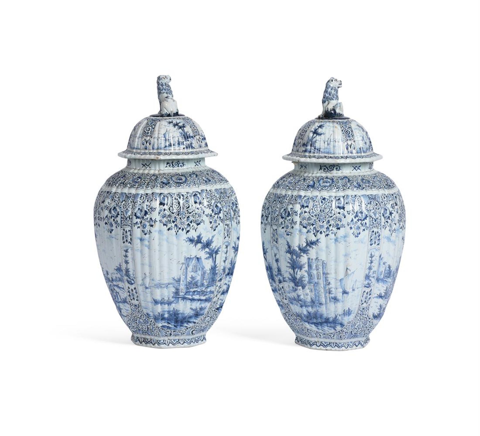 A LARGE PAIR OF DELFT JARS AND COVERS, 19TH CENTURY - Image 3 of 6