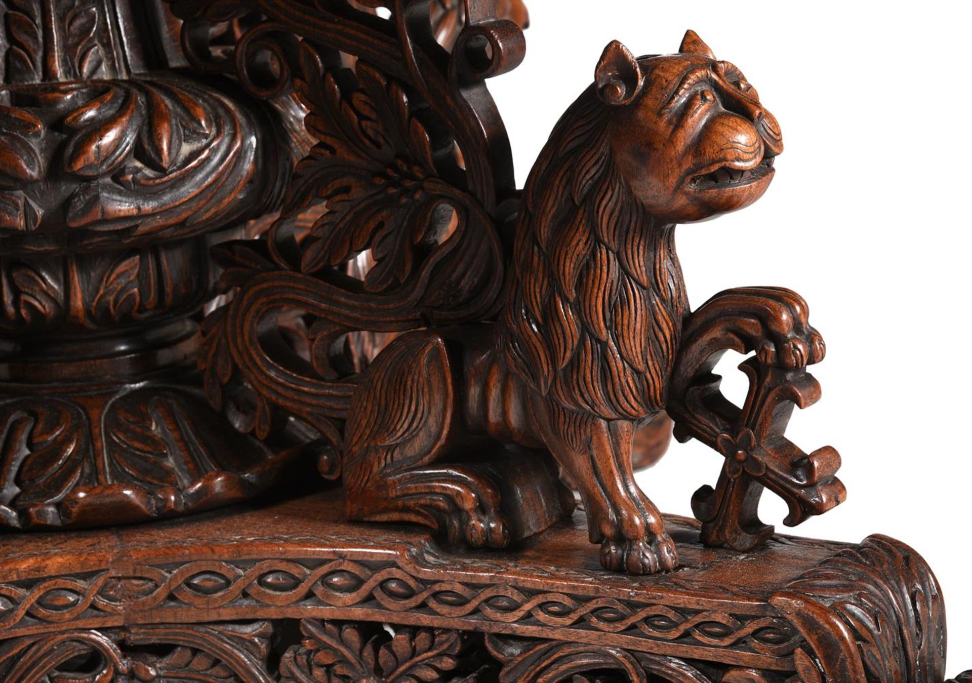 Y AN ANGLO-INDIAN CARVED ROSEWOOD CENTRE TABLE, SECOND QUARTER 19TH CENTURY - Bild 5 aus 9