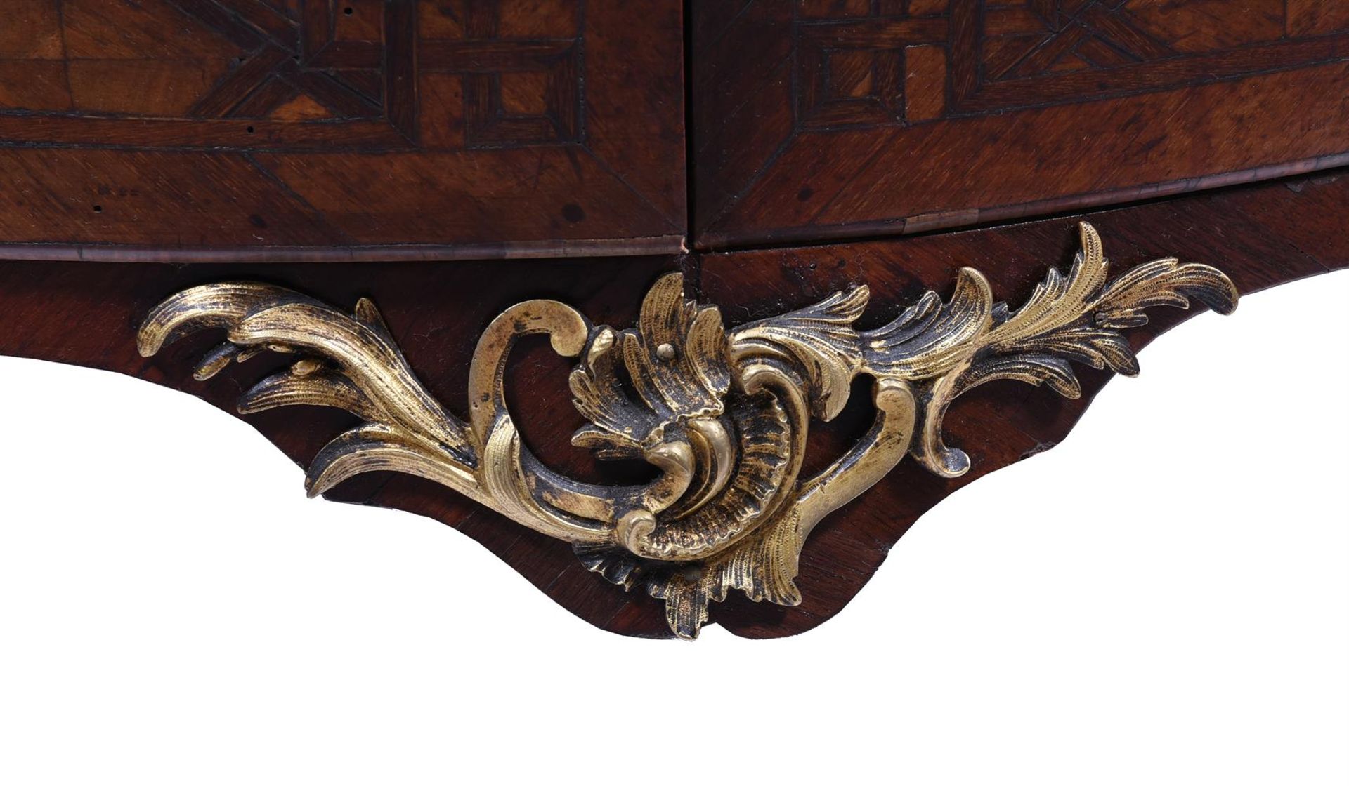 Y A NORTH EUROPEAN MAHOGANY, TULIPWOOD AND FRUITWOOD PARQUETRY SERPENTINE COMMODE - Image 6 of 6