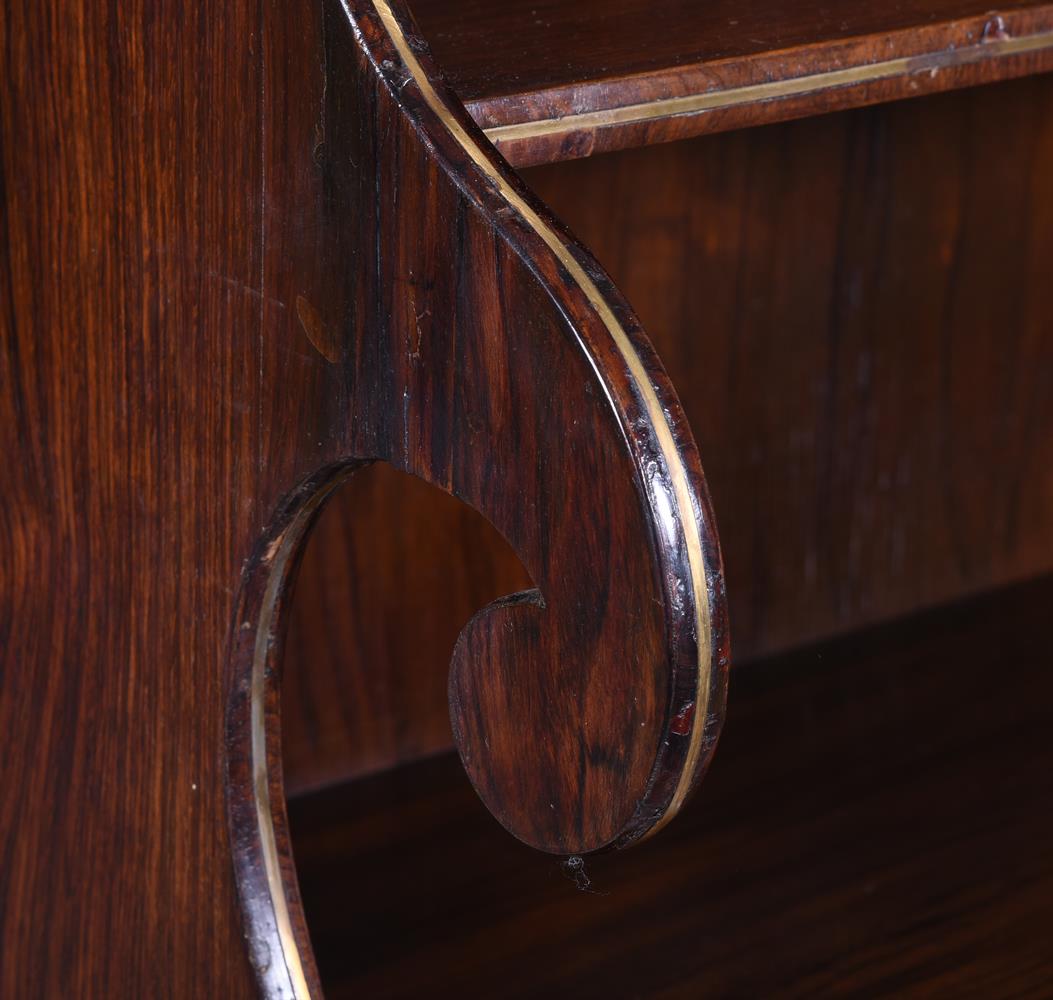 Y A REGENCY ROSEWOOD AND BRASS MARQUETRY OPEN BOOKCASE, CIRCA 1815 - Image 2 of 3