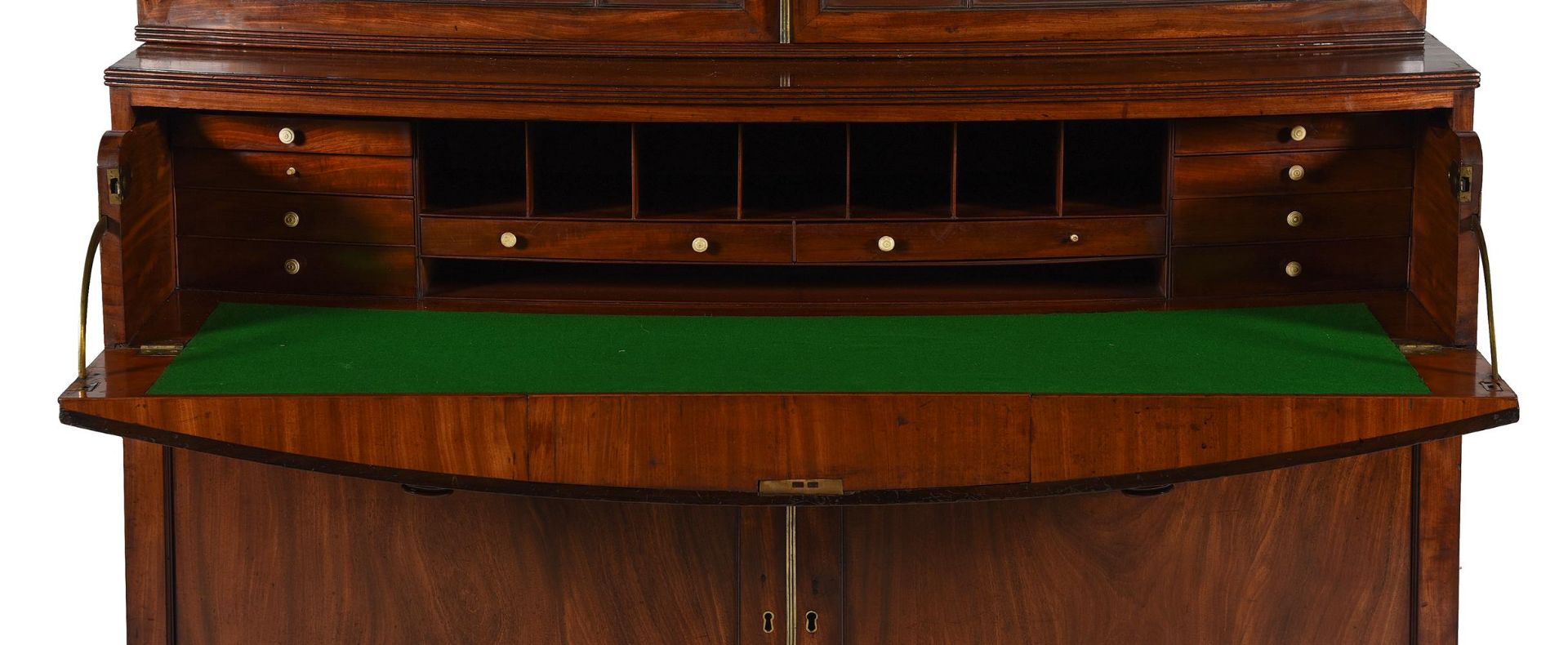 Y A REGENCY MAHOGANY BOWFRONT SECRETAIRE BOOKCASE, IN THE MANNER OF GILLOWS, CIRCA 1820 - Image 3 of 6
