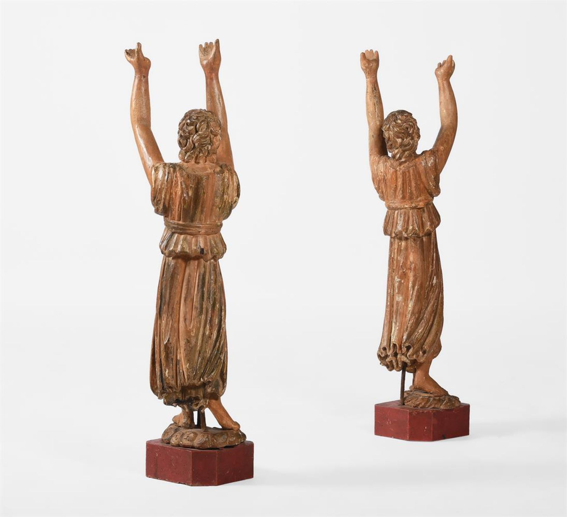 A PAIR OF CARVED POLYCHROME PAINTED FIGURES, LATE 17TH OR EARLY 18TH CENTURY - Image 4 of 4