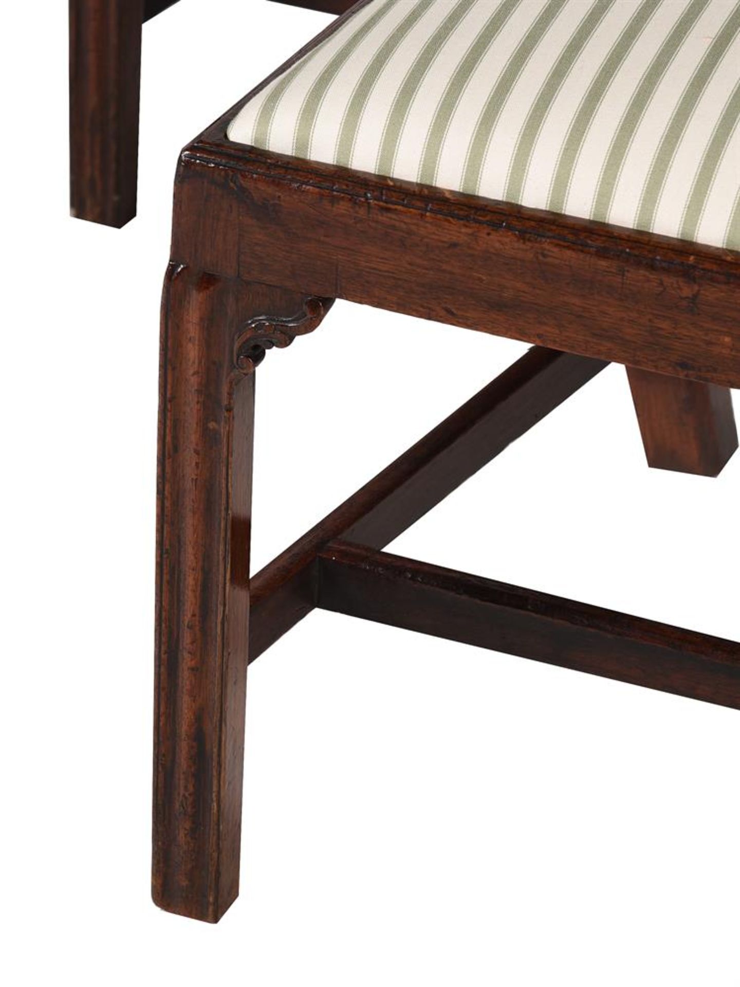 A SET OF SIX GEORGE III MAHOGANY DINING CHAIRS, IN THE MANNER OF THOMAS CHIPPENDALE, CIRCA 1770 - Image 3 of 3