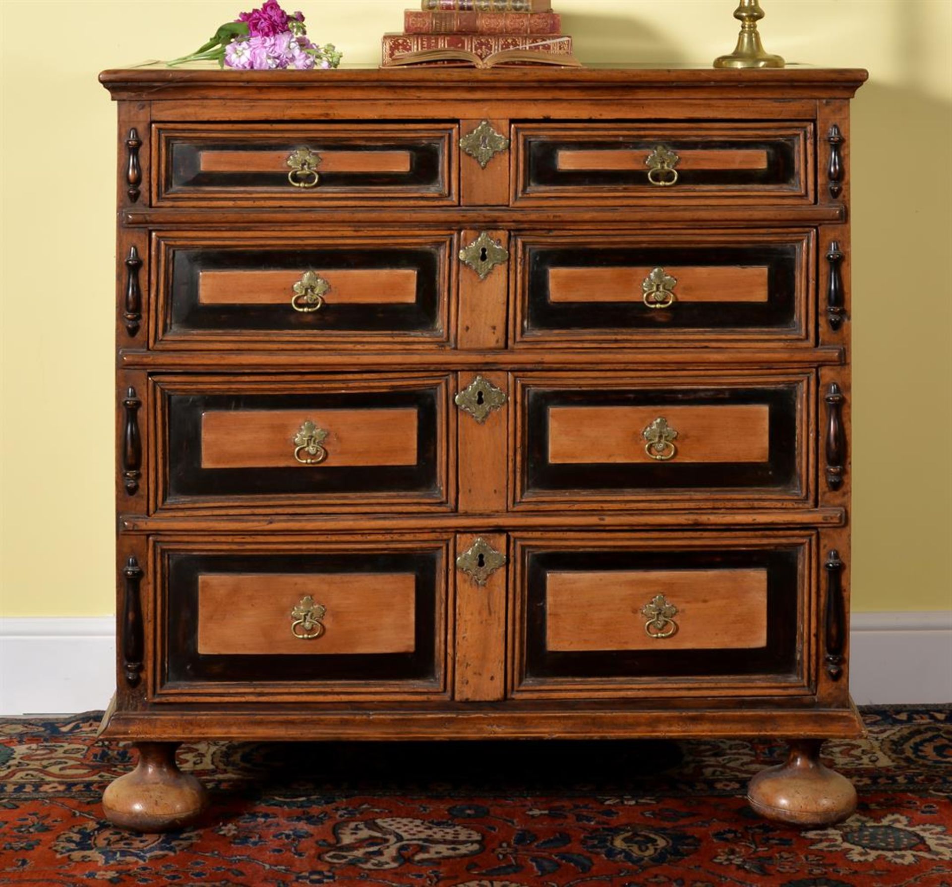 A WILLIAM & MARY WALNUT AND EBONISED CHEST OF DRAWERS, CIRCA 1690 - Image 2 of 4