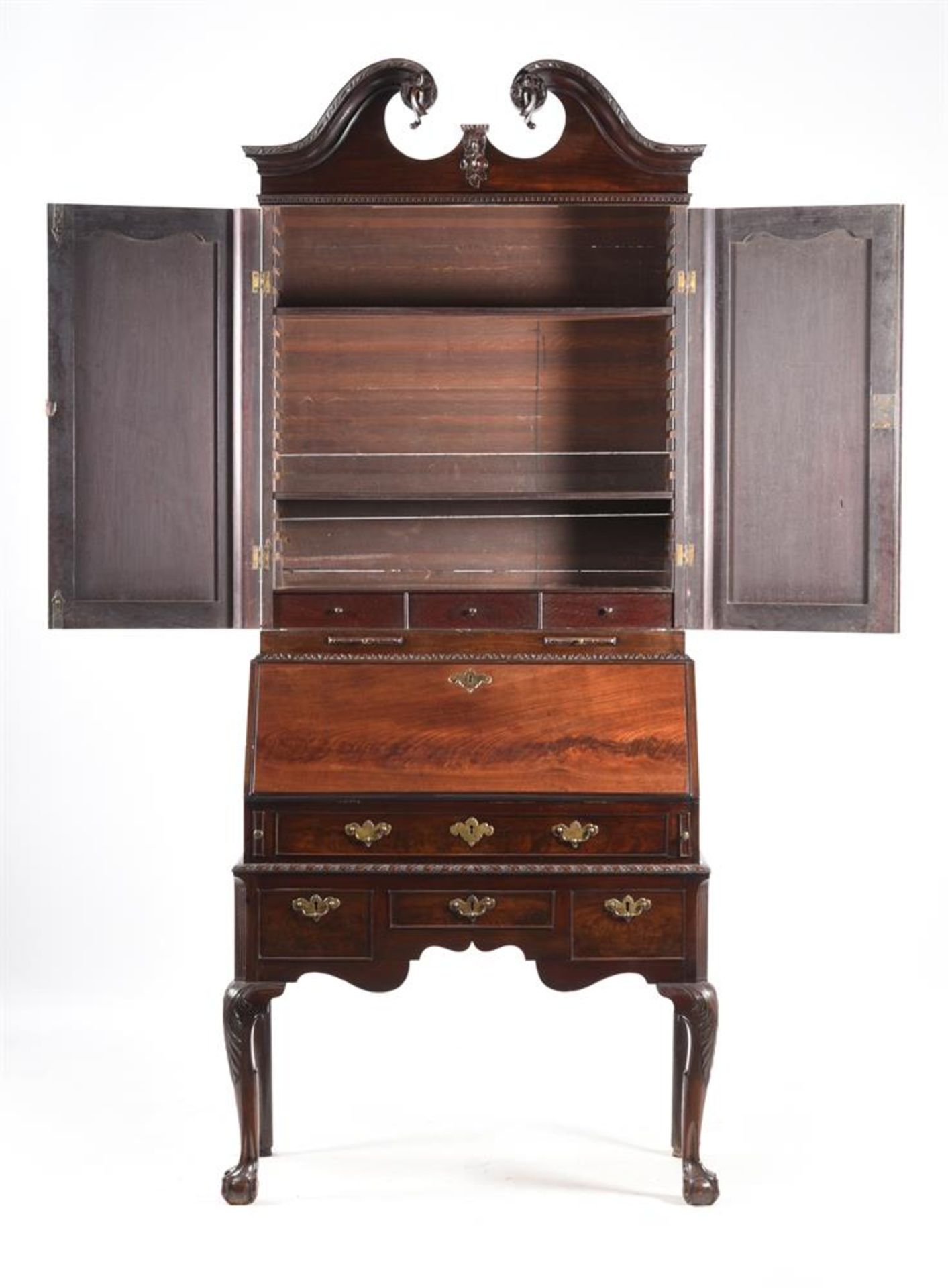 AN IRISH GEORGE II MAHOGANY BUREAU CABINET, CIRCA 1760 - Image 4 of 4