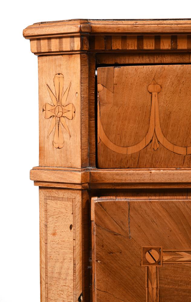 A CONTINENTAL WALNUT, FIGURED WALNUT, MARQUETRY AND PARQUETRY DECORATED COMMODE - Image 6 of 7