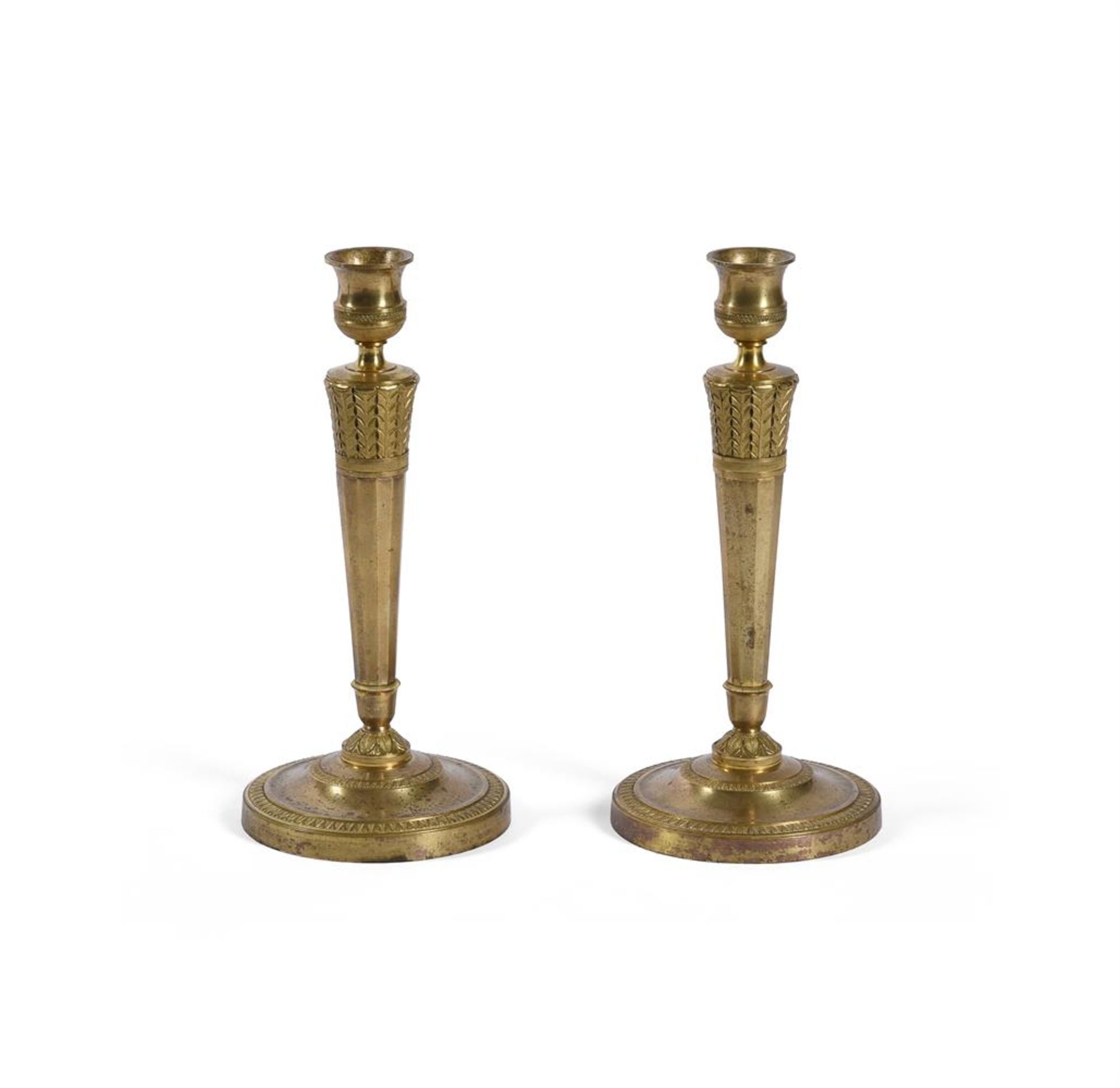 A PAIR OF EMPIRE ORMOLU CANDLESTICKS, FRENCH, EARLY 19TH CENTURY - Bild 2 aus 4