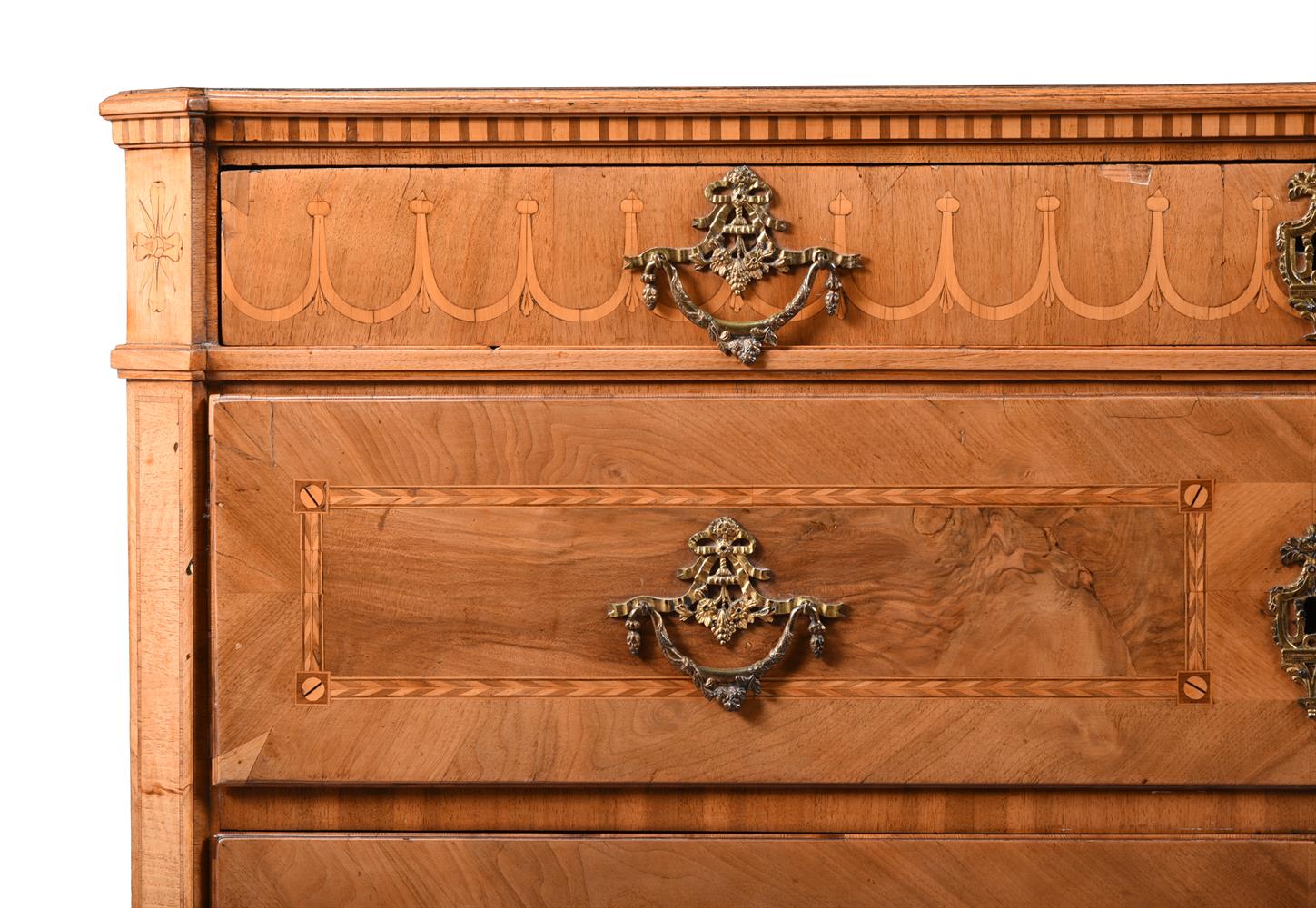 A CONTINENTAL WALNUT, FIGURED WALNUT, MARQUETRY AND PARQUETRY DECORATED COMMODE - Image 3 of 7
