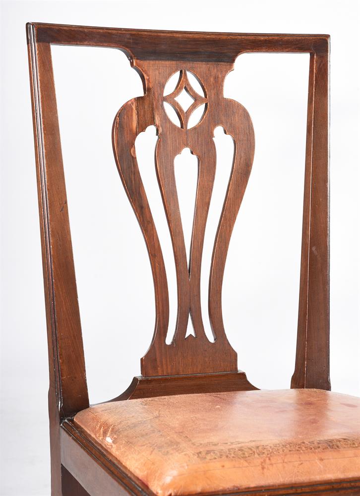 A SET OF SIX GEORGE III MAHOGANY DINING CHAIRS, LATE 18TH CENTURY - Image 3 of 4