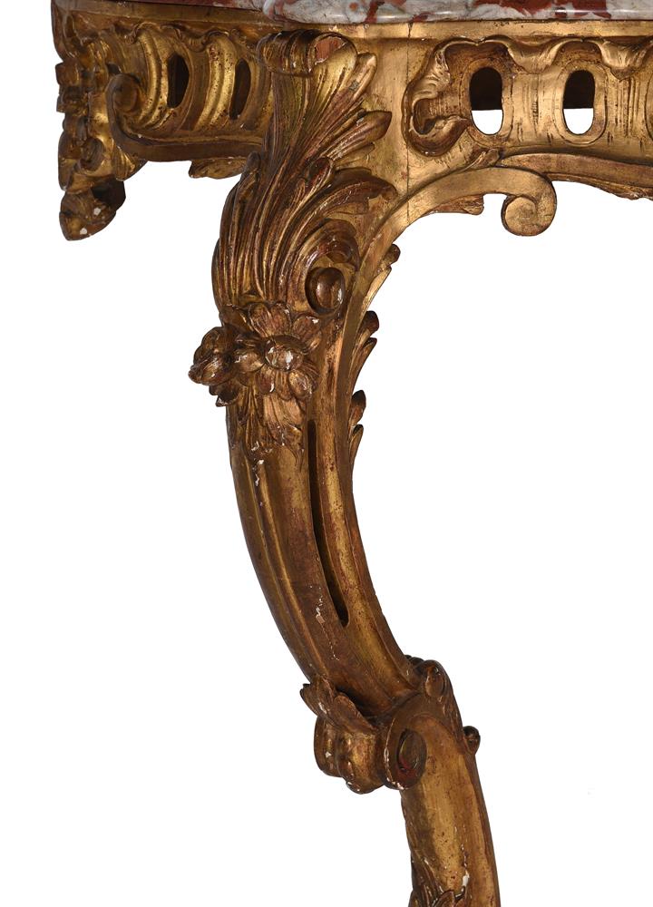 A FRENCH CARVED GILTWOOD CONSOLE TABLE, IN LOUIS XV STYLE, MID 19TH CENTURY - Image 4 of 5