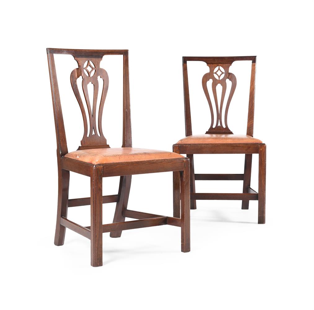 A SET OF SIX GEORGE III MAHOGANY DINING CHAIRS, LATE 18TH CENTURY - Image 2 of 4