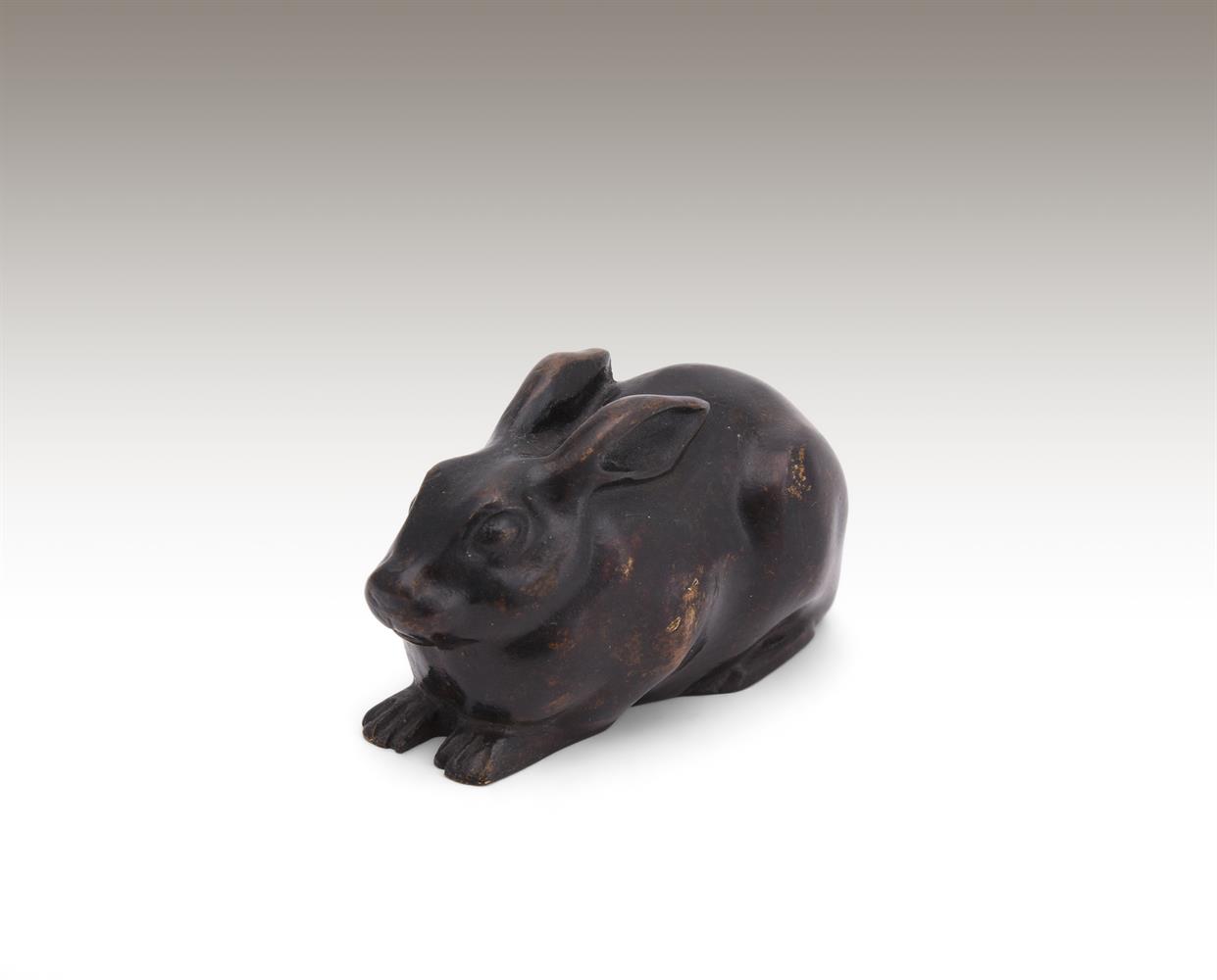 λ MAX LE VERRIER (FRENCH, 1891-1973), A BRONZE MODEL OF A SEATED HARE - Image 4 of 4