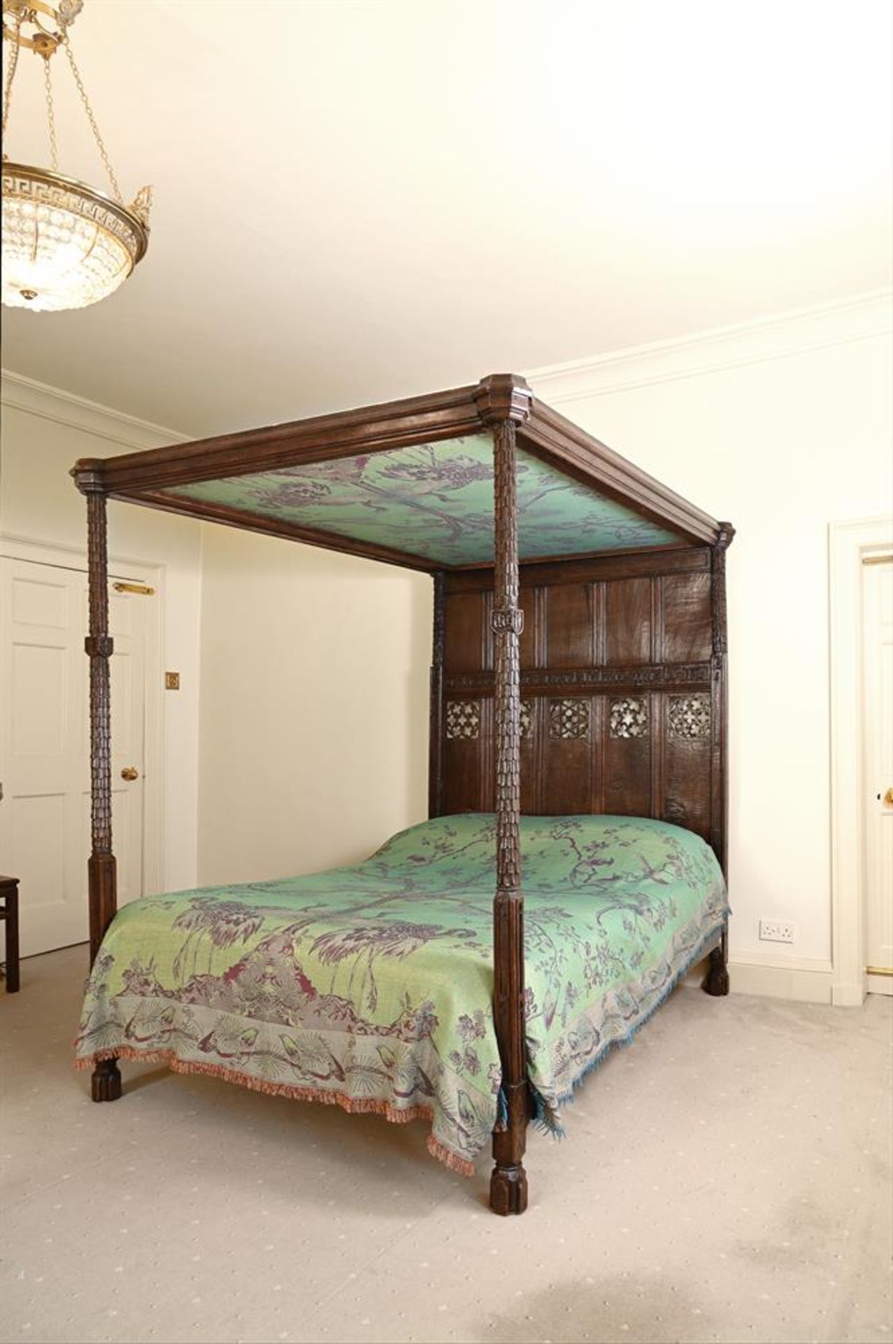 A CARVED OAK TESTER BED, POSSIBLY LATE 15TH CENTURY AND LATER ELEMENTS - Image 2 of 6