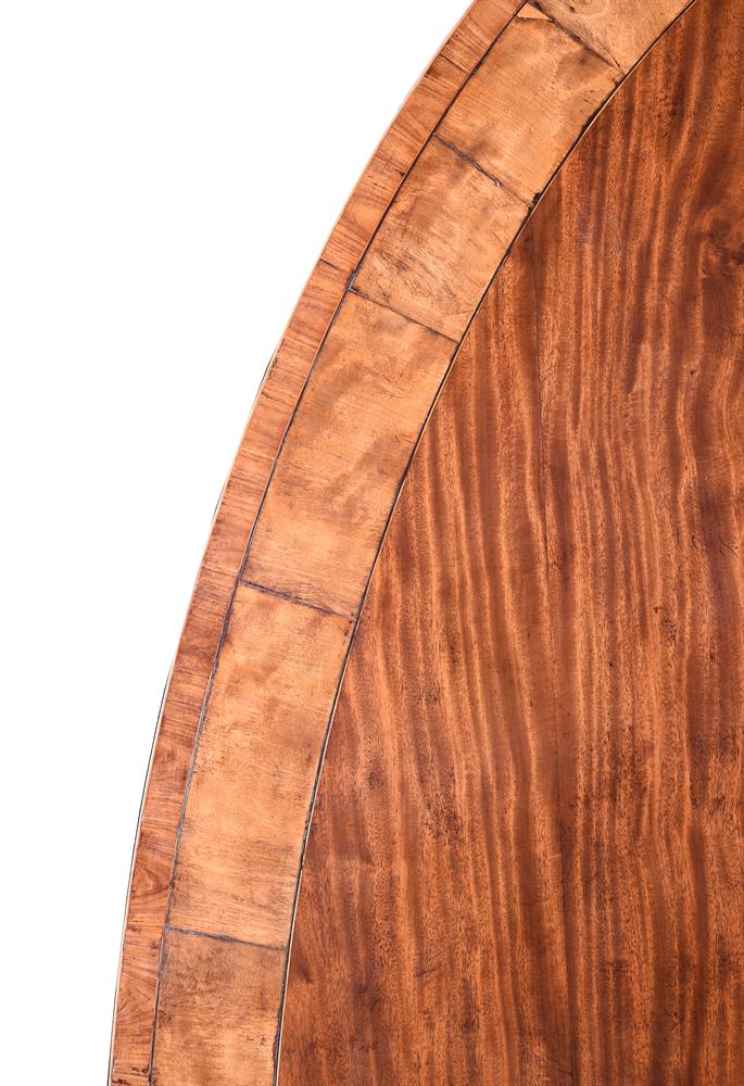Y A GEORGE III MAHOGANY, SATINWOOD AND TULIPWOOD BANDED OVAL BREAKFAST TABLE, CIRCA 1800 - Image 3 of 3