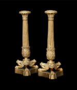 A PAIR OF ORMOLU CANDLESTICKS OF HERCULANEUM FORM, LATE 19TH OR EARLY 20TH CENTURY