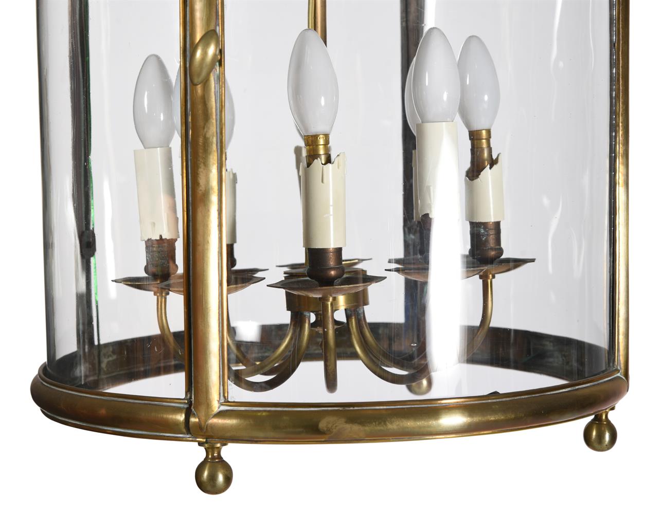 A LARGE BRASS AND GLASS DRUM LANTERN LIGHT, IN GEORGE III STYLE, 20TH CENTURY - Image 3 of 4
