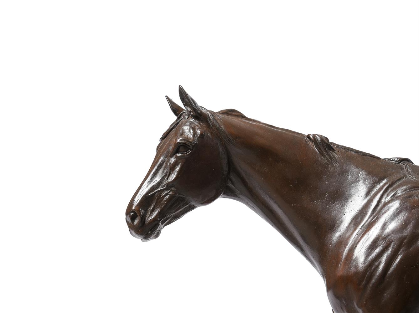 GILL PARKER (BRITISH, CONTEMPORARY) AN EQUESTRIAN BRONZE 'MRS MOSS' DATED 1984 - Image 2 of 7