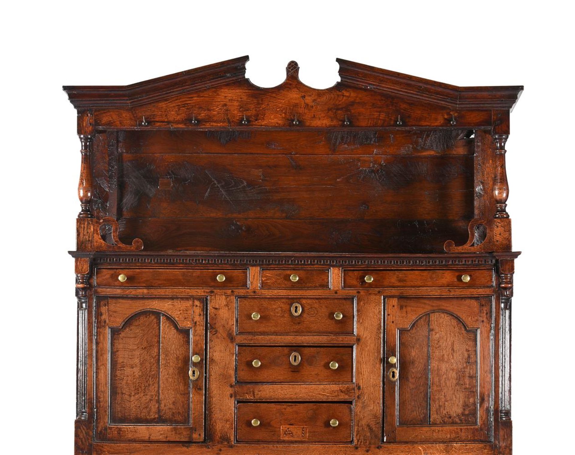 A GEORGE III WELSH OAK DRESSER OR CWPWRDD TRIDARN MID 18TH CENTURY - Image 2 of 3