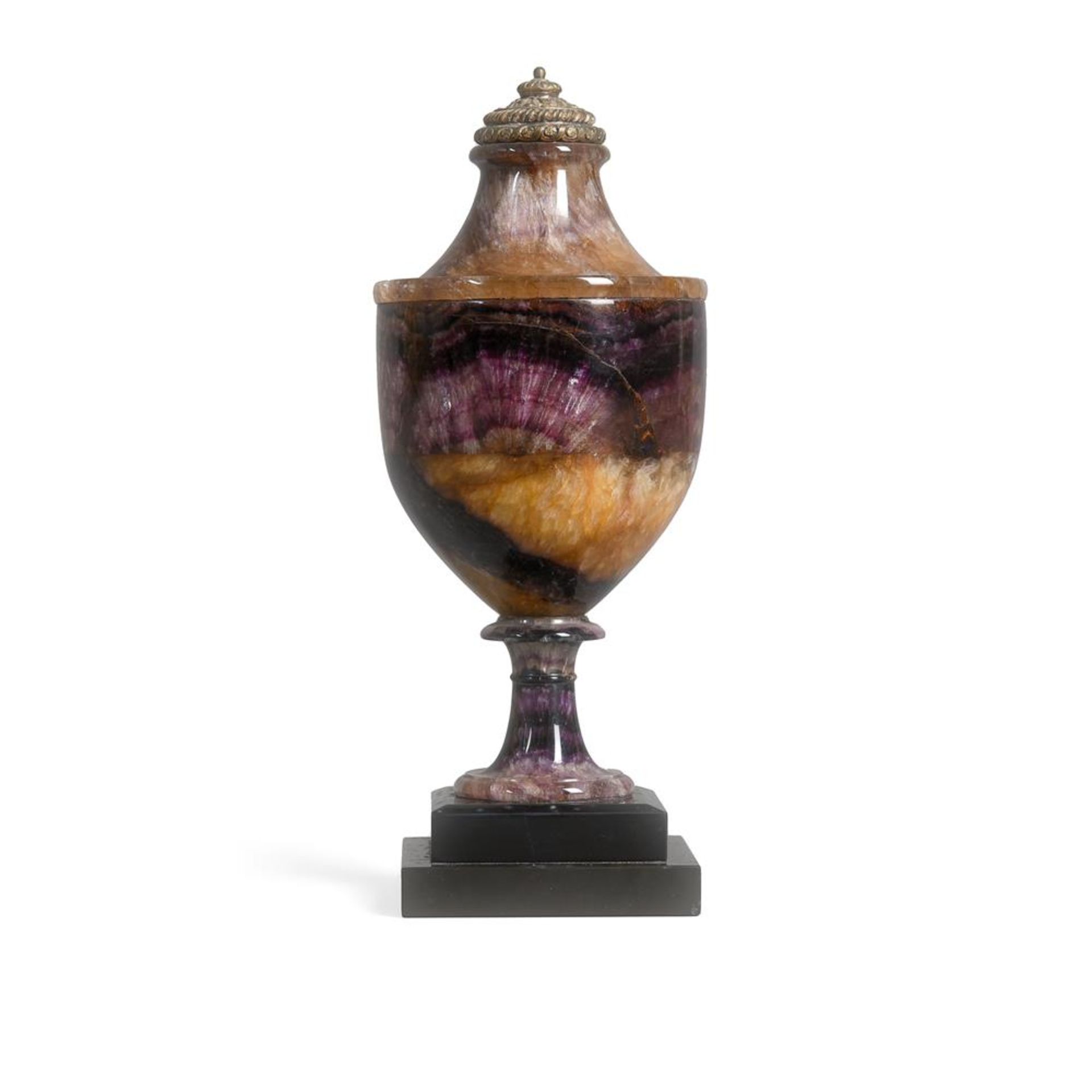 A GEORGE III BLUE JOHN URN, CIRCA 1800-1820 - Image 4 of 5