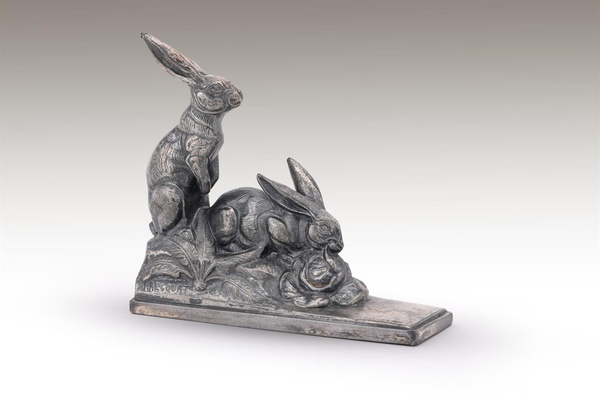 MAURICE FRECOURT (FRENCH, LATE 19TH/EARLY 20TH CENTURY), A SPELTER MODEL OF TWO RABBITS - Bild 4 aus 8