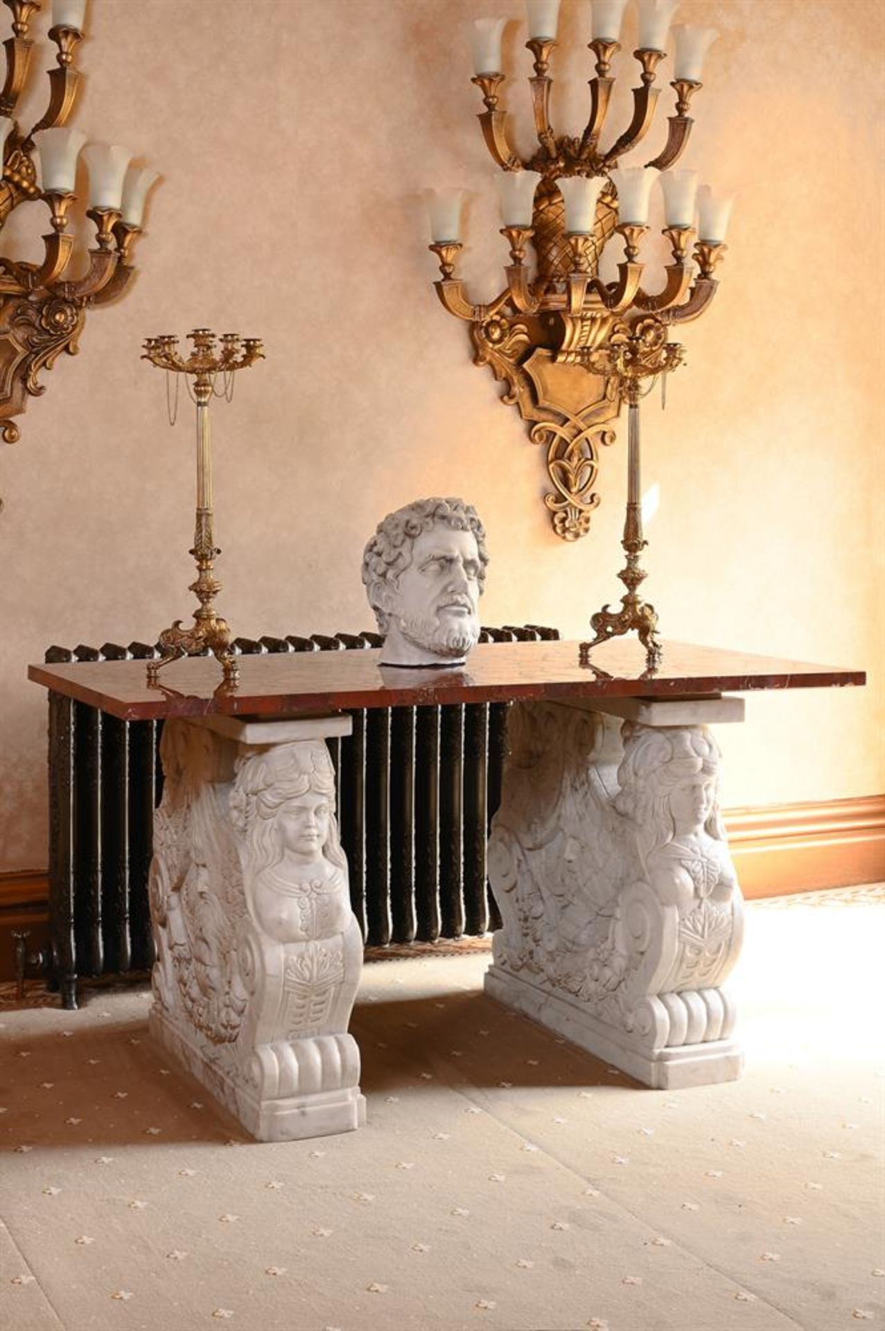 A PAIR OF RED JASPER AND WHITE MARBLE TABLES, IN THE 18TH CENTURY MANNER, CONTEMPORARY