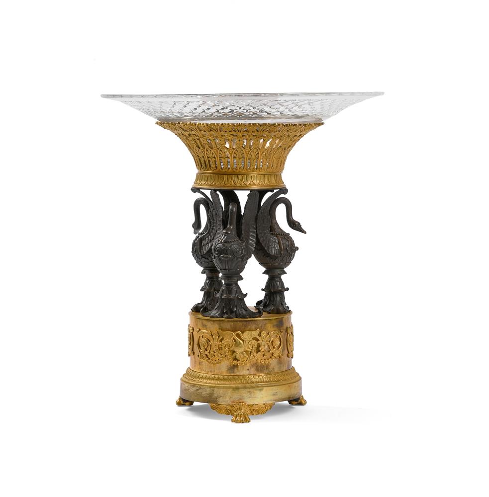 A FRENCH PATINATED AND GILT BRONZE TABLE CENTREPIECE, MID 19TH CENTURY - Image 2 of 7