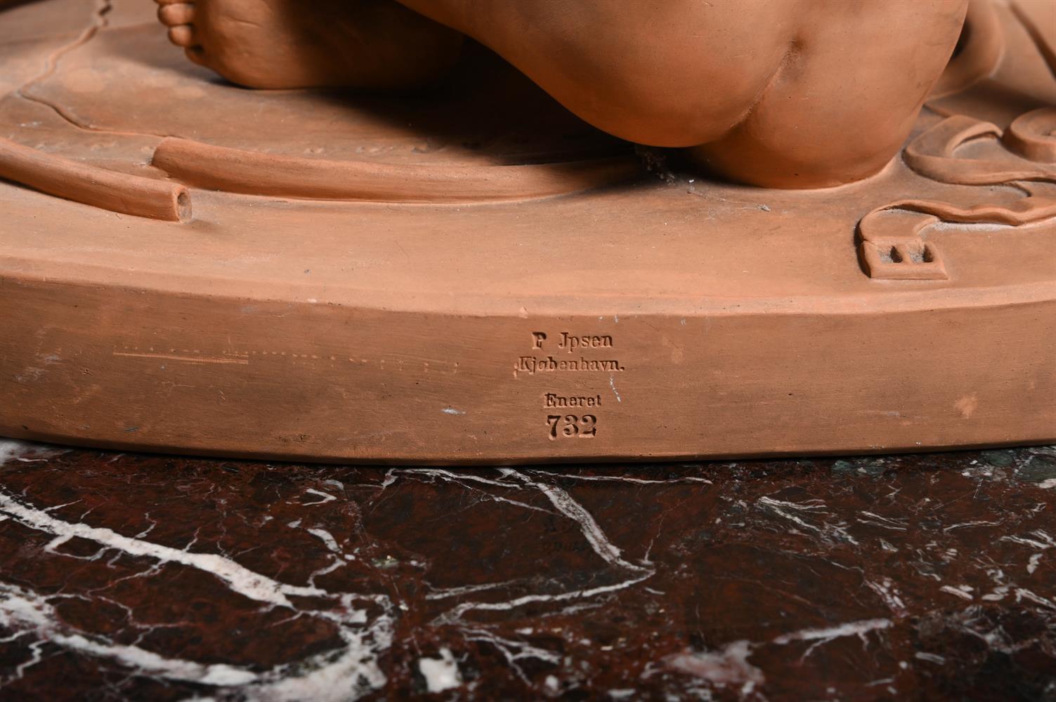 PETER IPSEN (DANISH, LATE 19TH/EARLY 20TH CENTURY) A TERRACOTTA FIGURE 'THE DYING GAUL' - Image 2 of 2