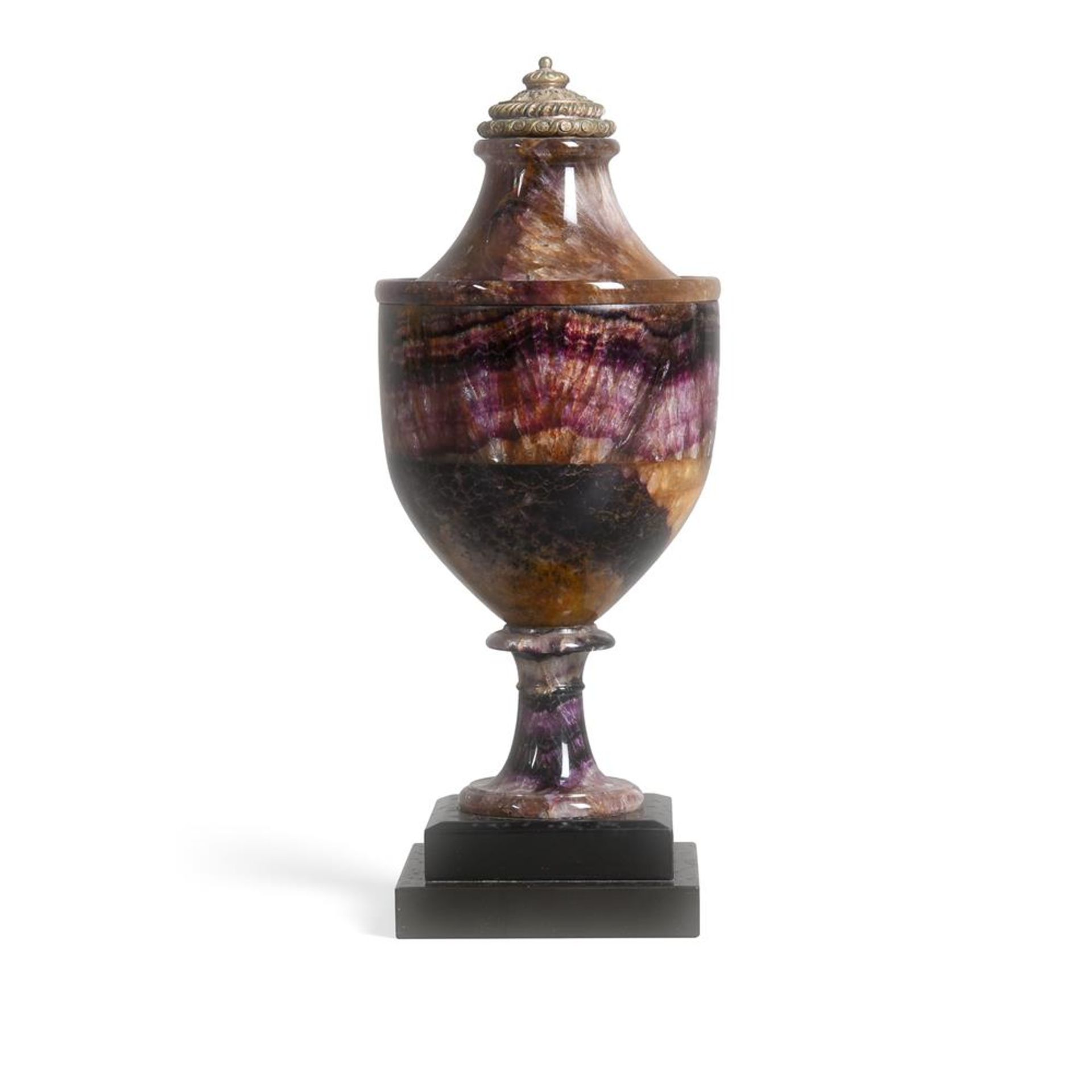 A GEORGE III BLUE JOHN URN, CIRCA 1800-1820 - Image 3 of 5