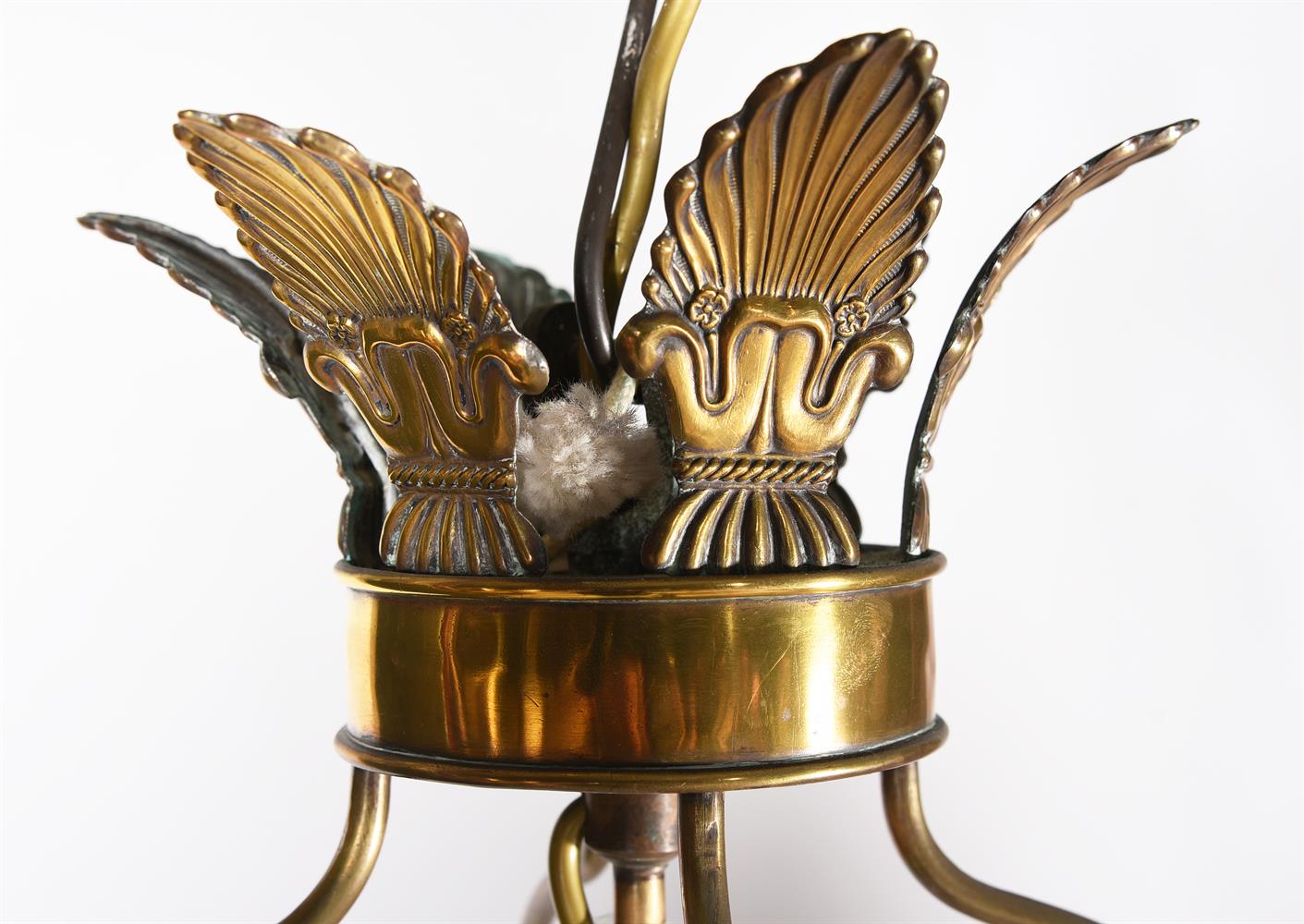 A LARGE BRASS AND GLASS DRUM LANTERN LIGHT, IN GEORGE III STYLE, 20TH CENTURY - Image 4 of 4