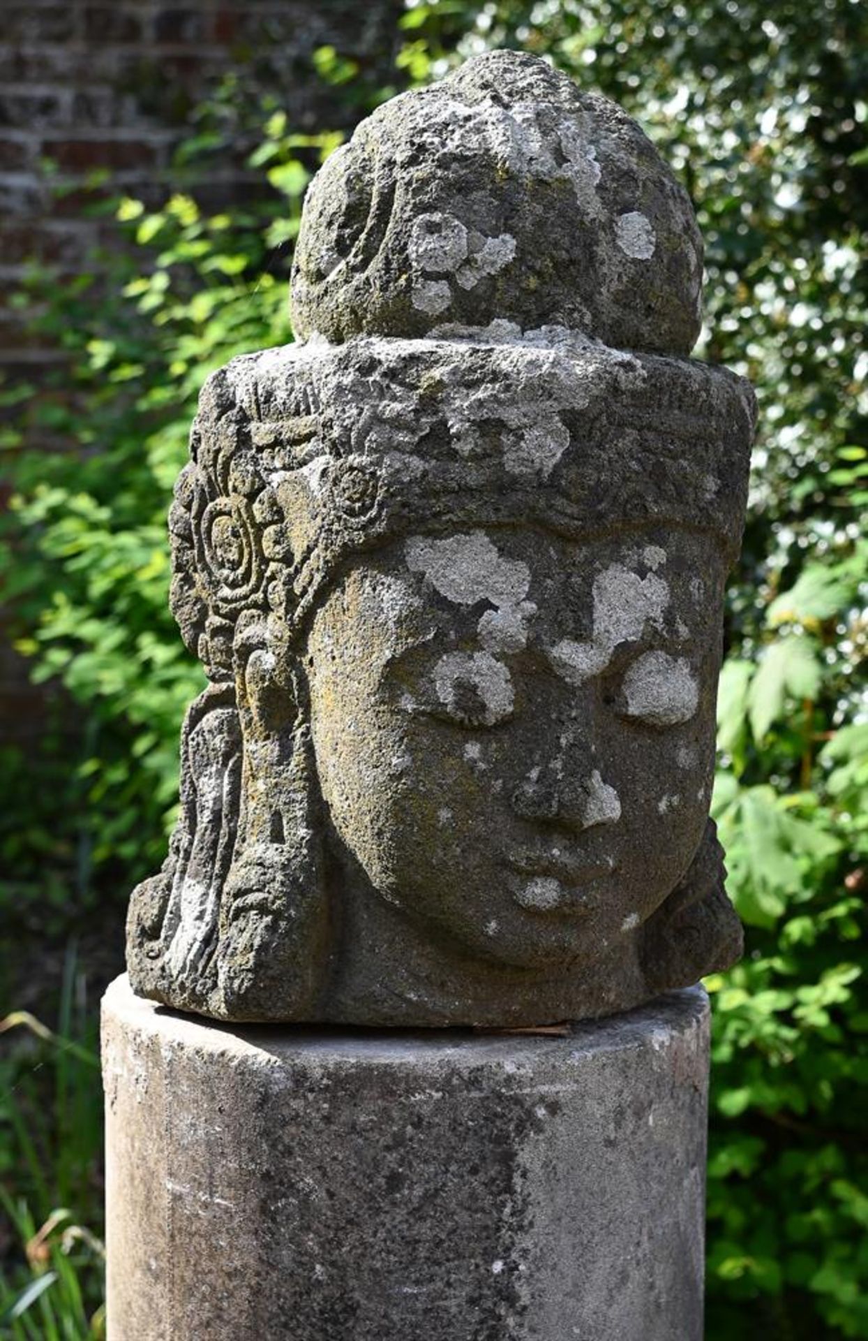 A CARVED COMPOSITION BUDDHA HEAD, 20TH CENTURY - Image 3 of 3