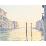 λ JULIAN BARROW (BRITISH 1939-2013), THE GRAND CANAL, VENICE, EARLY MORNING