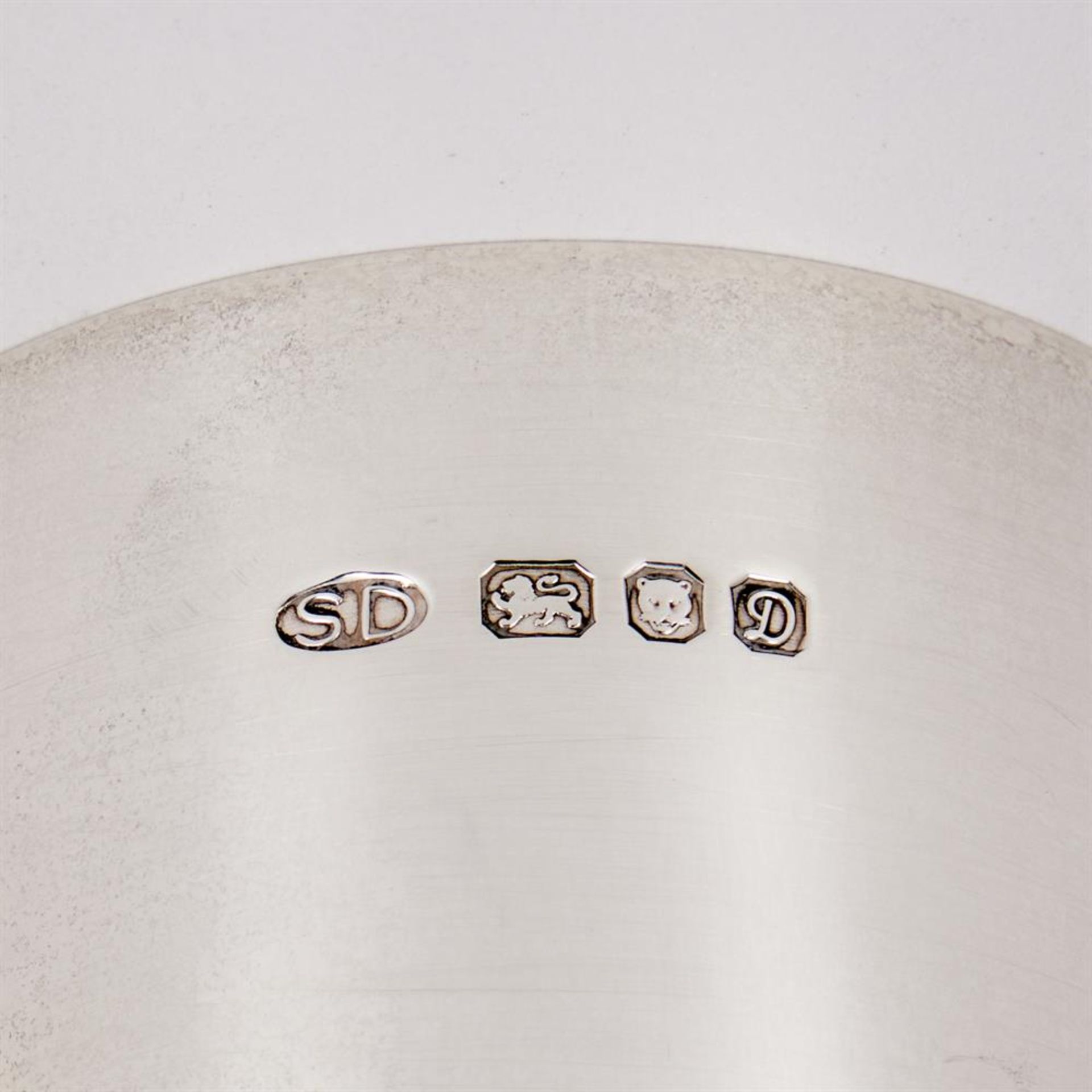 A SET OF SIX SILVER CHAMPAGNE FLUTES - Image 2 of 2