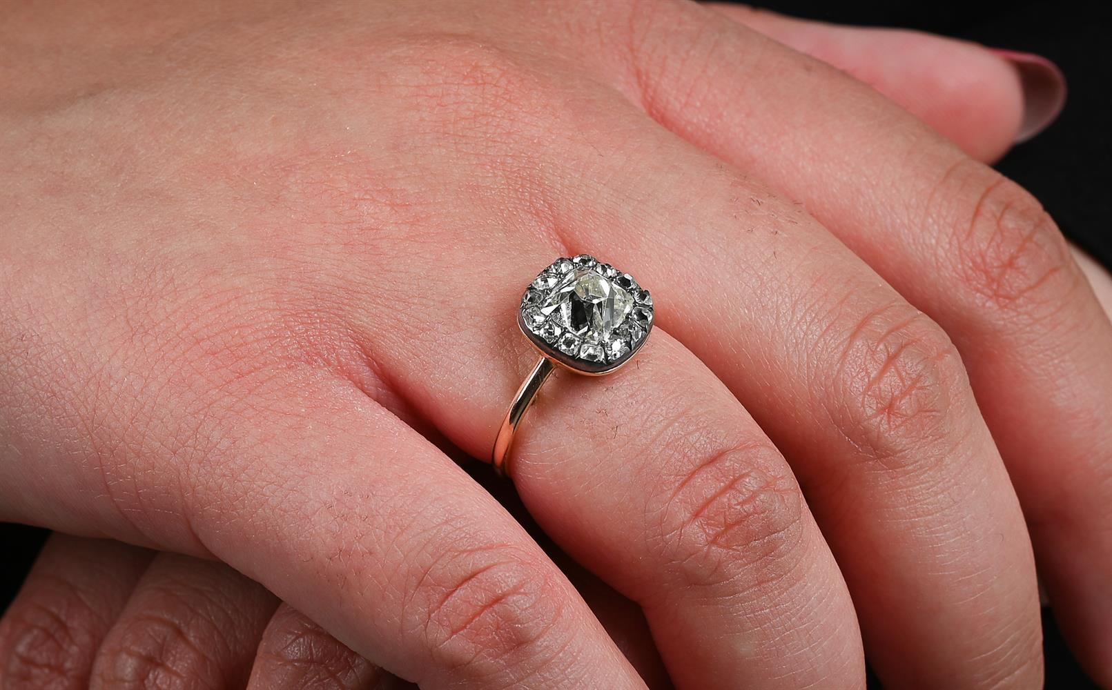 A GEORGIAN DIAMOND CLUSTER RING, DATED 1758 - Image 5 of 5