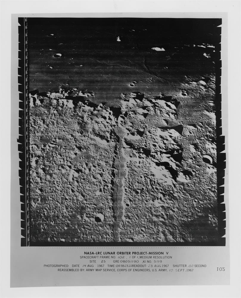 Orbital wide angle views of the Moon (4 photos), Lunar Orbiter 5, August 1967 - Image 6 of 9