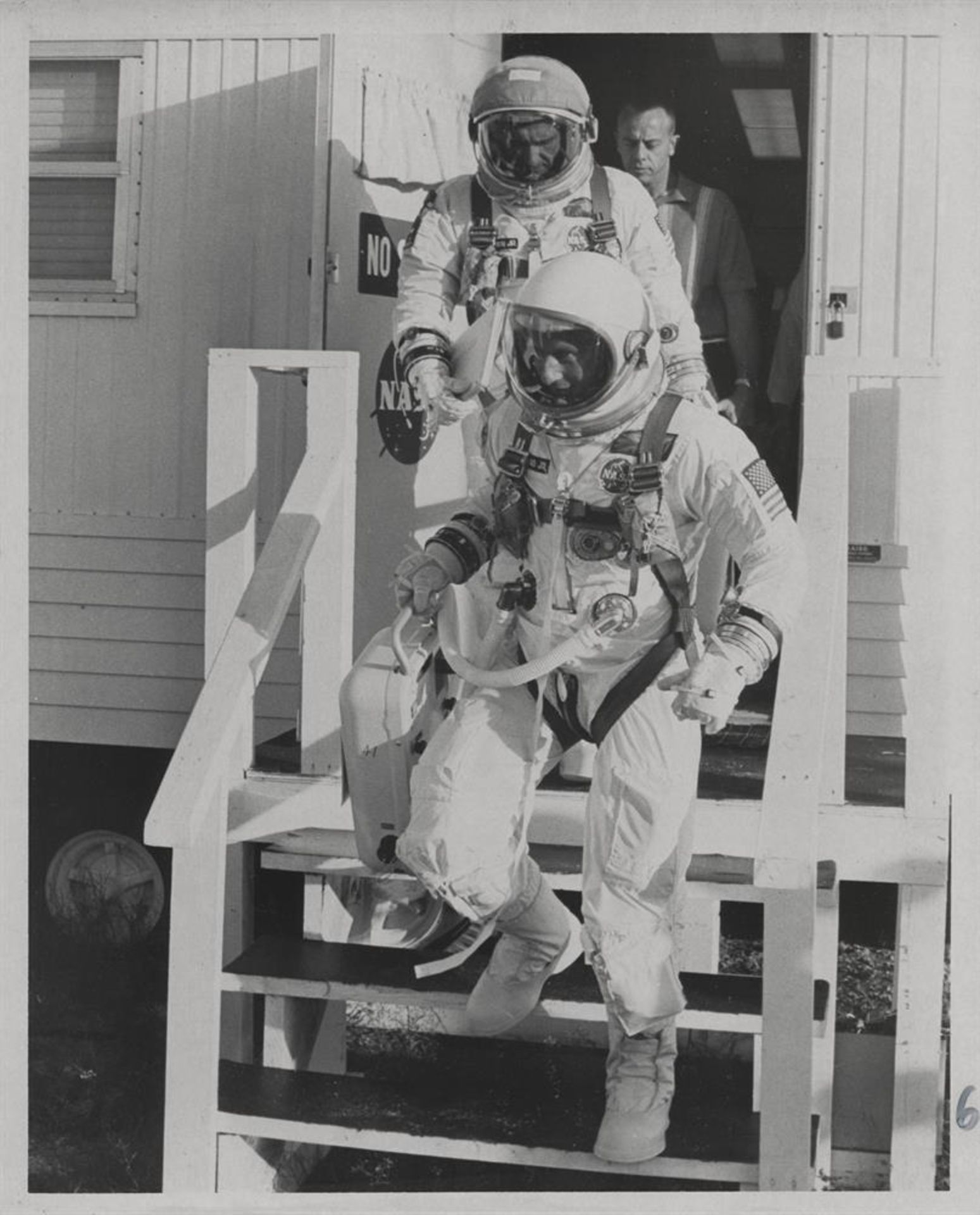 Charles Conrad and Richard Gordon during walkout for launch (2 photos), Gemini 11, September 1966 - Image 2 of 5